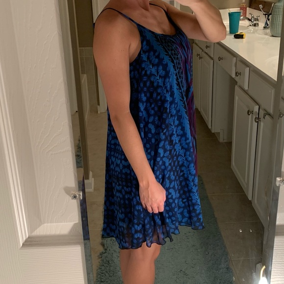 Beautiful Express dress - Picture 3 of 8